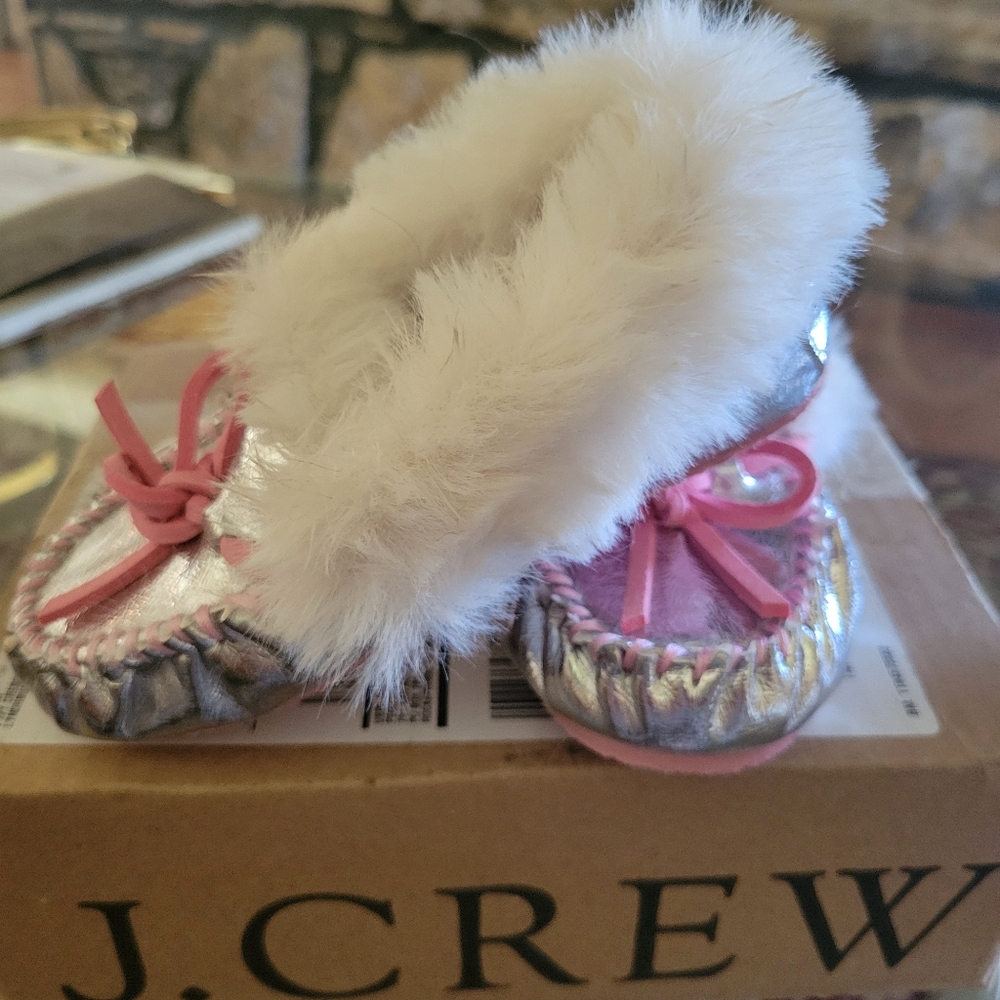 NWT J.CREW Silver Metallic/Pink Leather Moc Slippers Girls size K10